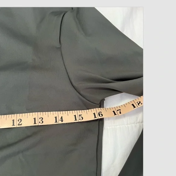 YZY Yeezy Gap Women’s Second Skin Long Sleeve Grey Size Medium New - Picture 3 of 6